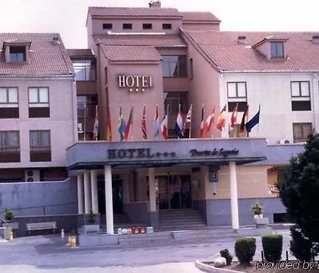 Puerta De Segovia Otel La Lastrilla